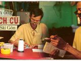 Đôi tay mang 'màu thời gian' của người đàn ông 40 năm làm nghề sửa sách ở Sài Gòn